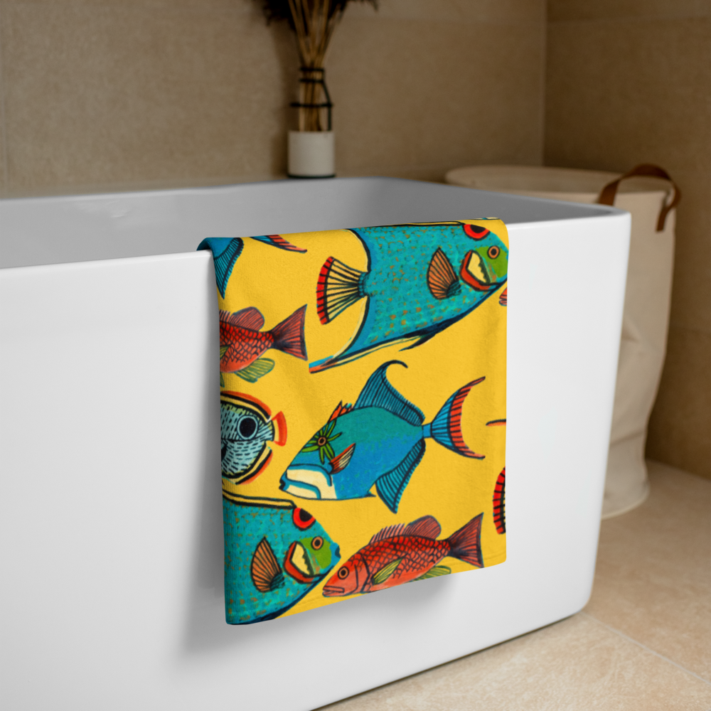 Pesces Tropicales Beach Towel